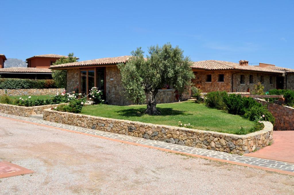 Cala Paradiso 4*